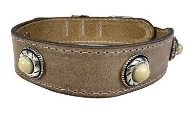 Sazzz Halsband Hond Boho Treasure Stone Vintage Leer Beige 42-50X3,5 CM
