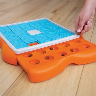 Nina Ottosson Challenge Slider Oranje / Blauw 38X38X5 CM