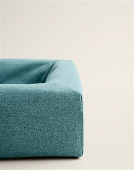 BIA BED SKANOR HOES HONDENMAND BLAUW