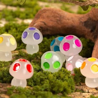 Glow In The Dark - Mushrooms - Multi - &uarr; 2 Cm - 8 Pcs