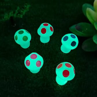 Glow In The Dark - Mushrooms - Multi - &uarr; 2 Cm - 8 Pcs