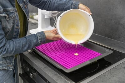 Trixie Bakmat Met Hartjes Voor Hond En Kat Silicone 38X28 CM